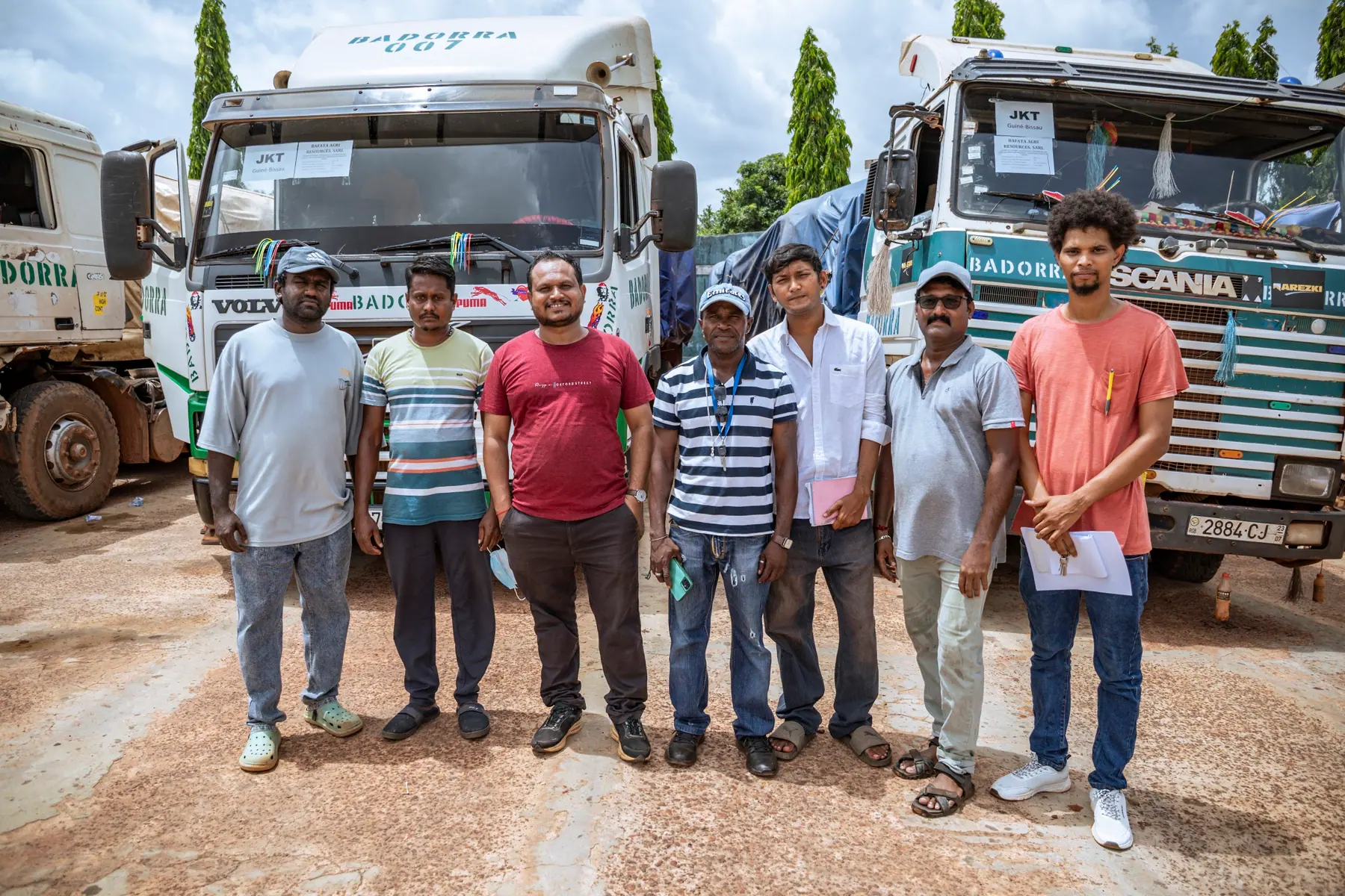 Convoi sur la route de l'intérieur vers Bissau